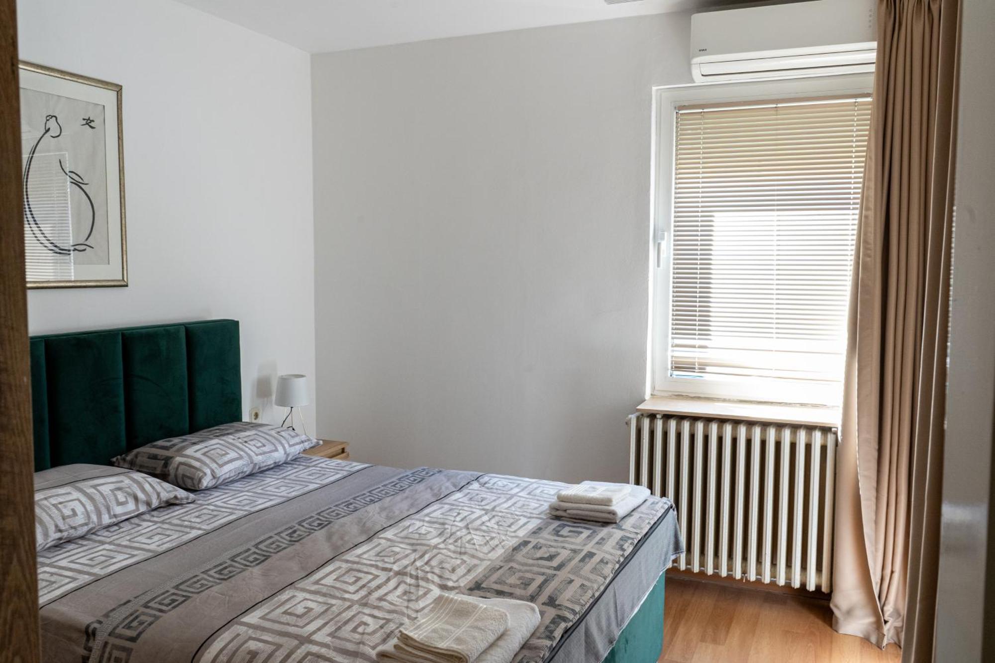 Apartment In City Center Of สโกเปีย ภายนอก รูปภาพ